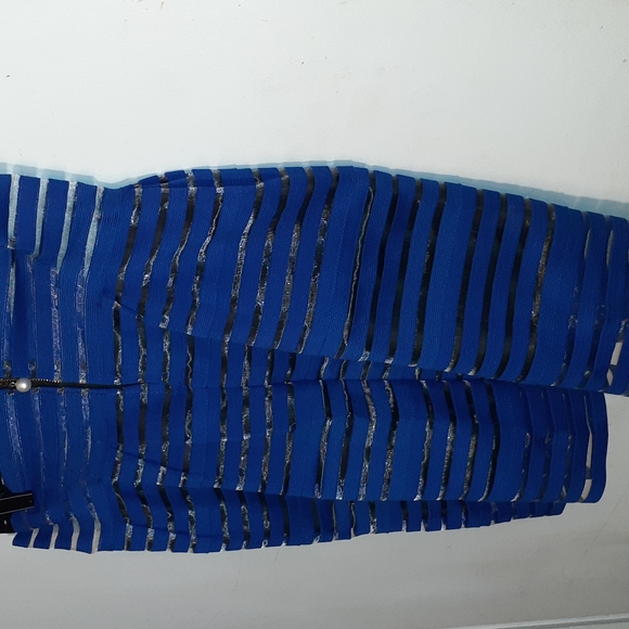 Koko Ailis, Juniors size L, 100% polyester, lined, royal blue skirt. - Picture 2 of 9